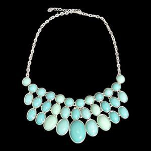 Francesca’s Faux Acrylic Turquoise Blue Silver Tone Chain Fashion Necklace 17"